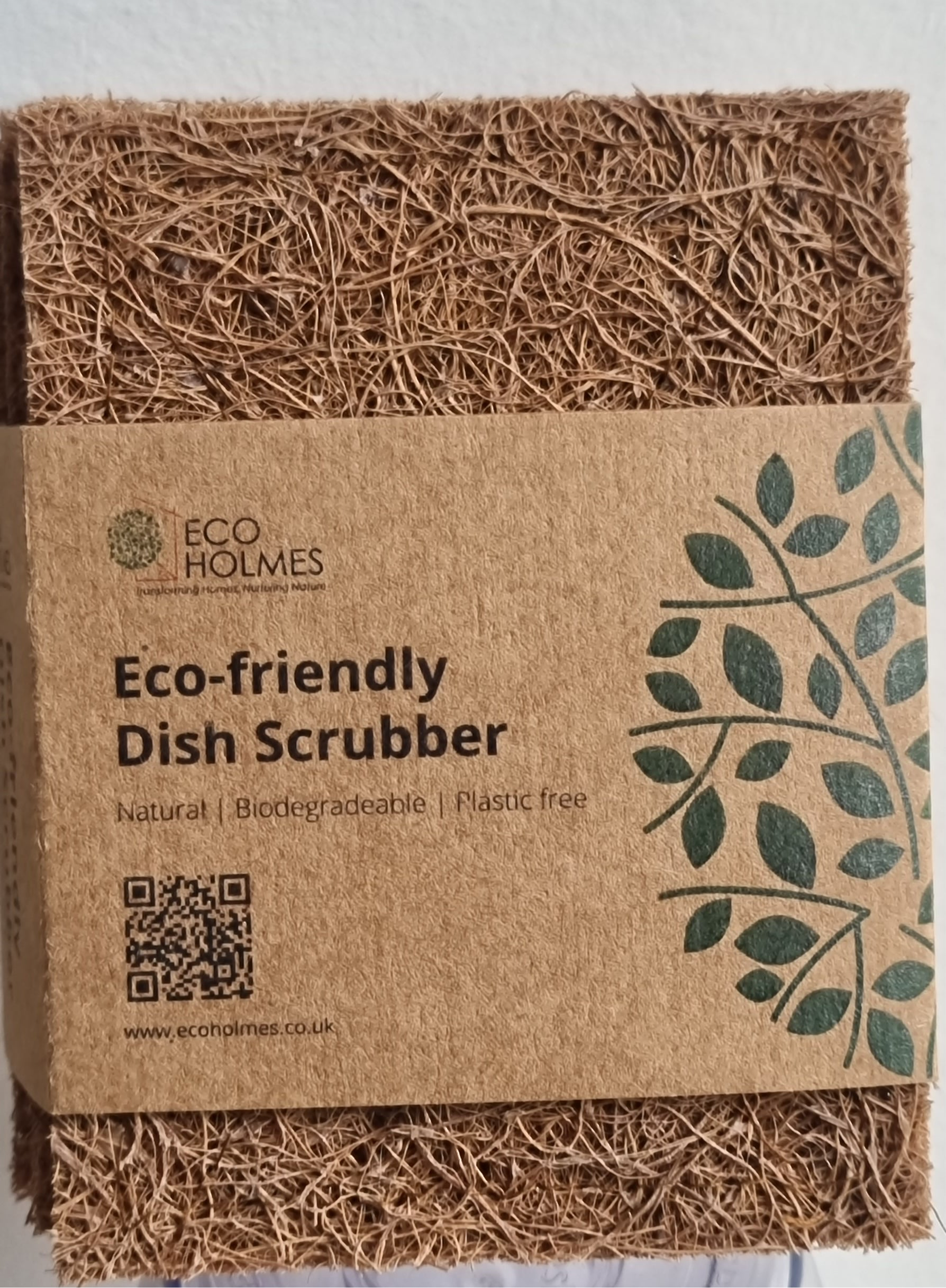 Biodegradable coconut dish scrubber for sustainable cleaning, made from natural fibers for an eco-friendly kitchen solution