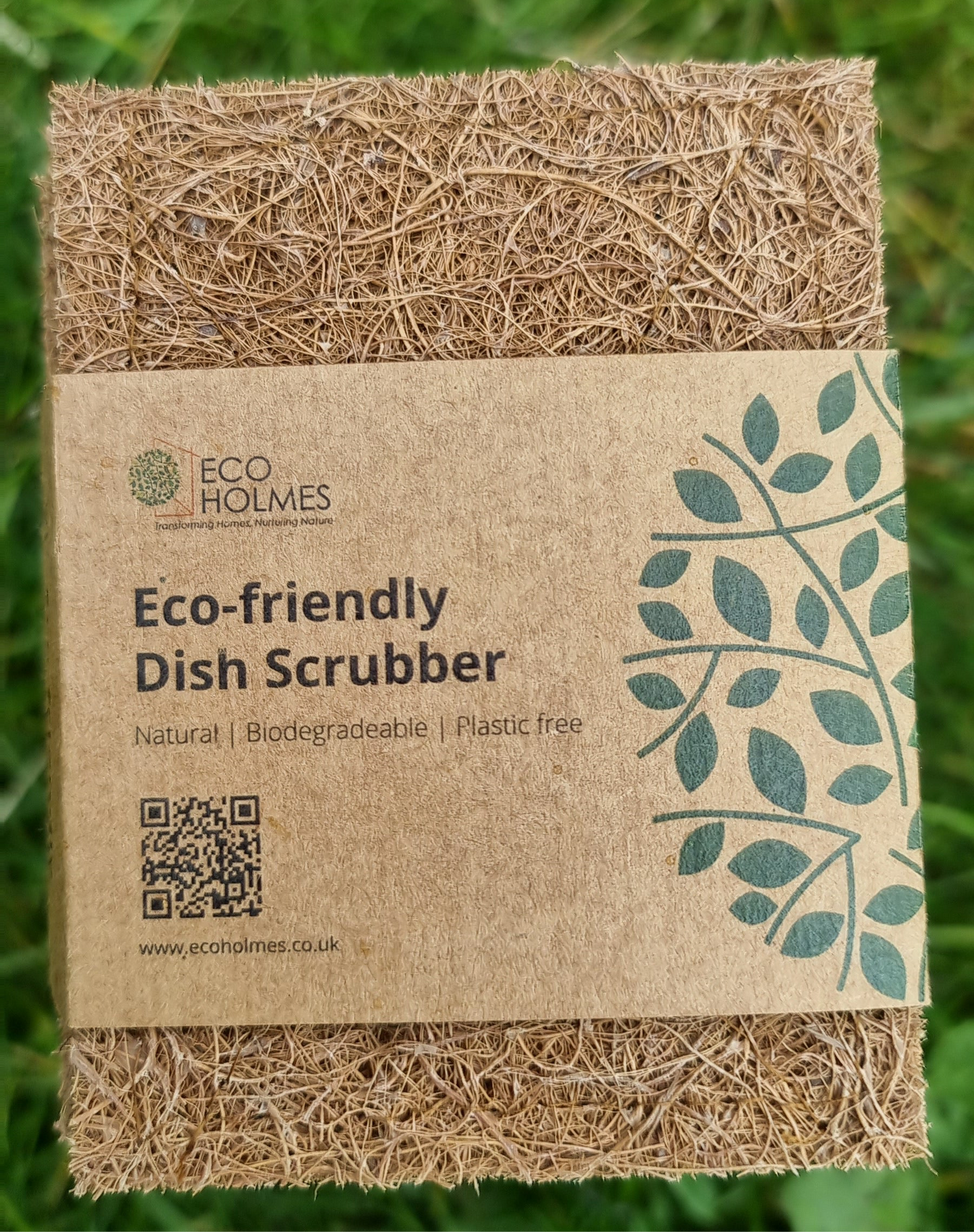 Biodegradable coconut dish scrubber for sustainable cleaning, made from natural fibers for an eco-friendly kitchen solution